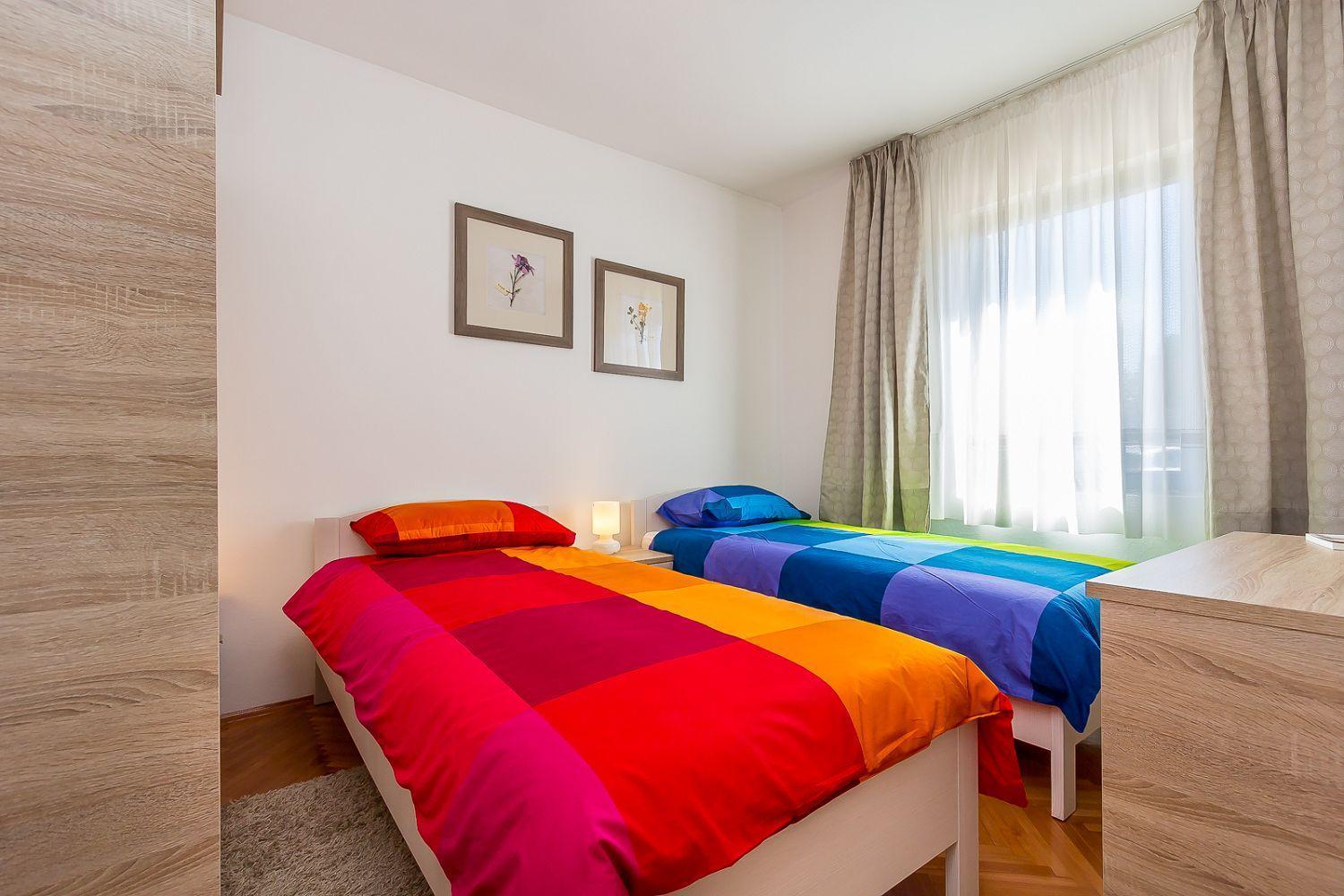 Neu Renovierte Ferienwohnung Mit Klima, Wlan, Terrasse Und Grill Póla Kültér fotó