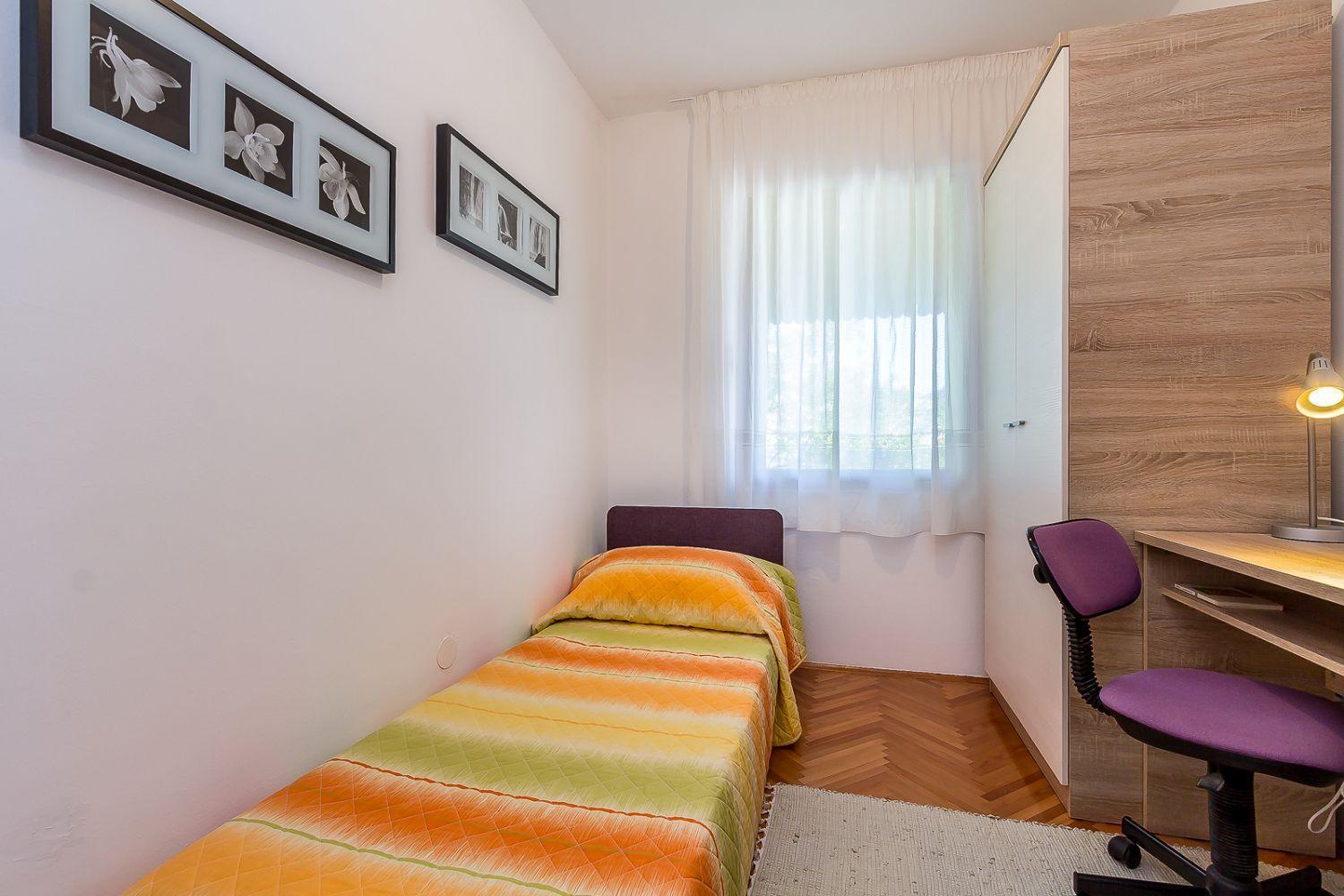 Neu Renovierte Ferienwohnung Mit Klima, Wlan, Terrasse Und Grill Póla Kültér fotó