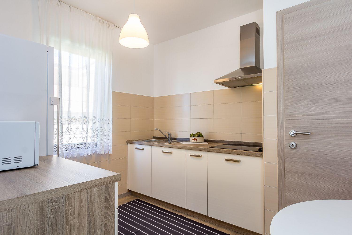 Neu Renovierte Ferienwohnung Mit Klima, Wlan, Terrasse Und Grill Póla Kültér fotó